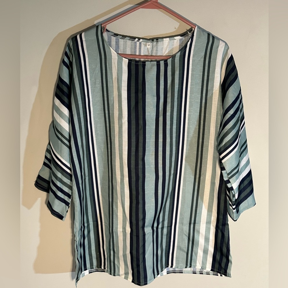 NWOT STRIPED TUNIC TOP